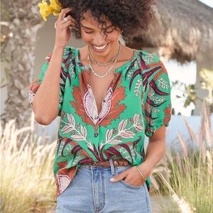 Sundance Graceful Days Linen Green Floral Top PXL NWOT